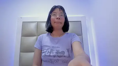 Vicky_js cams xxx en vivo gratis