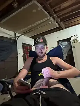 WhiteBoyyAhFreak913 ücretsiz canlı xxx cam