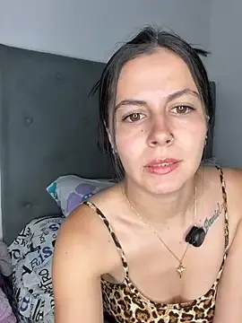 Yuliana016 free live xxx cams