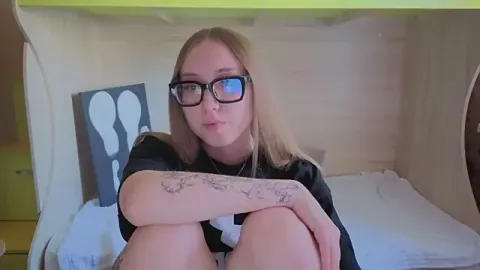 _kitti_meow_ free live xxx cams