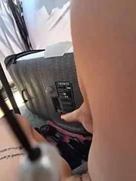 adelinegirly free live xxx cams