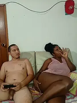 black-pussy-and-white-coc bezmaksas live xxx cams