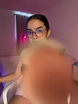 flufflyass cam xxx live gratis