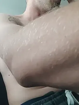 goku_28 kostenlose live xxx cams