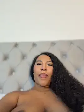izzybelmonth12 ingyenes élő xxx cams