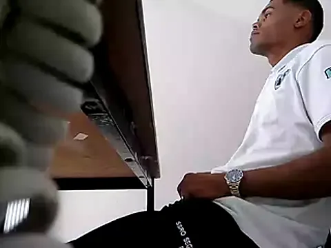 javier0990 zdarma živé xxx cams
