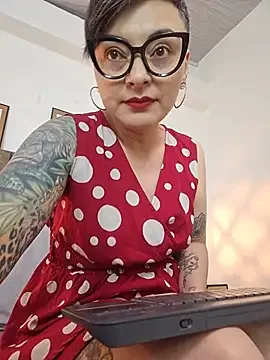 kat_paradise ücretsiz canlı xxx cam