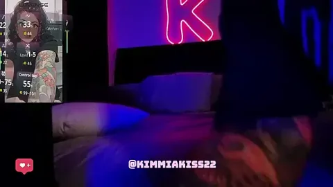 kimmiakiss22 free live xxx cams