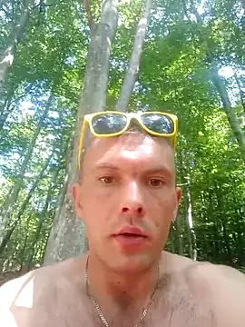 liderek83 free live xxx cams
