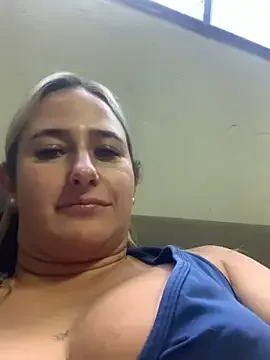 lolitaloira2 free live xxx cams