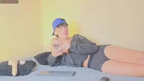 max_femboy free live xxx cams