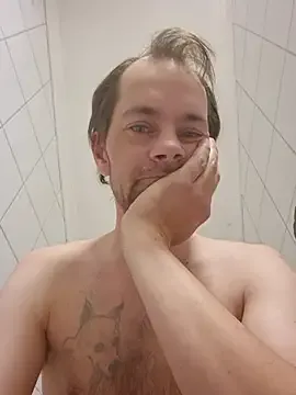 mrHardFox free live xxx cams
