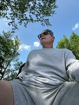 mrlovinhusband free live xxx cams