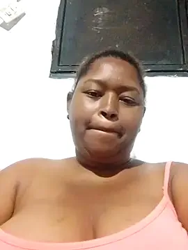 nailyn bezmaksas live xxx cams