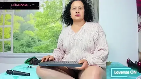 nikool32 bezmaksas live xxx cams