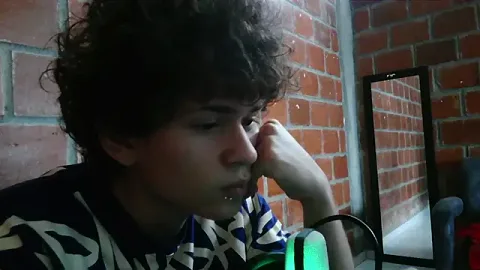 normalboy16 free live xxx cams