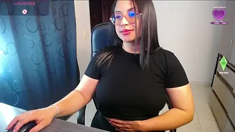 sensualmilena22 免费直播 xxx 摄像头