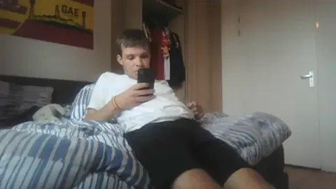 sexybushguyIvar free live xxx cams
