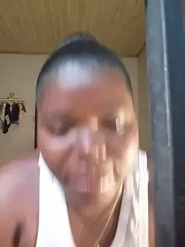 slut_melly free live xxx cams