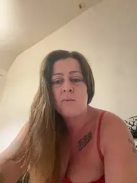 tattooed_milf kostenlose live xxx cams