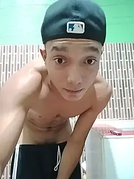 tayson_ 無料ライブ xxx カム