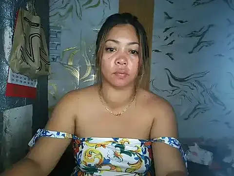 tikini_oishi free live xxx cams