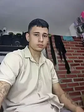 tom_latin 무료 라이브 xxx 캠