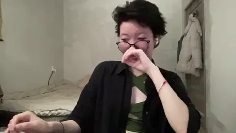 warmdew free live xxx cams