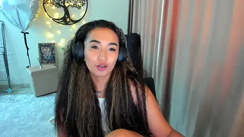 worldofkim free live xxx cams