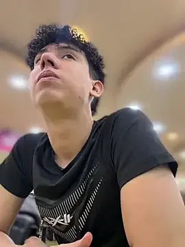 yoursexyjose free live xxx cams